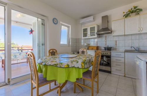 Klanfari Apartment | Holiday apartment First realms to the sea