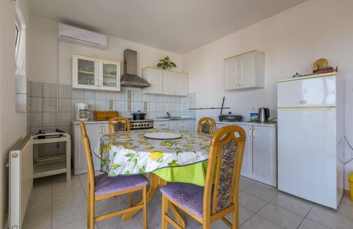 Klanfari Apartment | Holiday apartment First realms to the sea