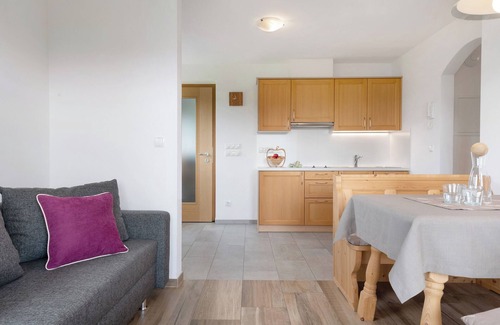 Maranza Apartment | Holiday Apartment "Forchnerhof Ploseblick" with Shared Garden and Wi-Fi