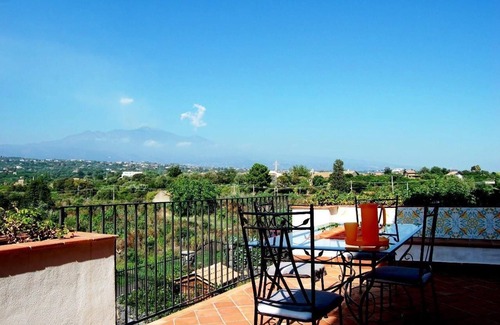 Santa Tecla Apartment | Holiday Apartment in Acireale with Common Pool and Panoramic View