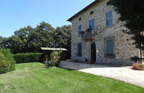 Casole d'Elsa Apartment | Holiday apartment embedded in the Tuscan landscape