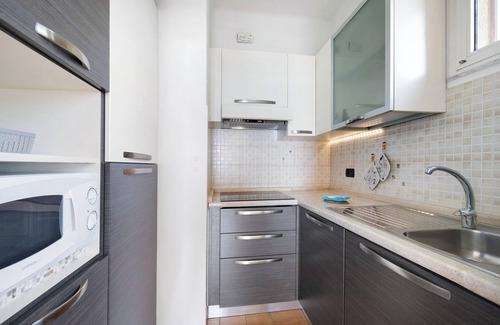 Pietra Ligure Apartment | Holiday Apartment "Numero 7" with Sea View, 2 Balconies & Wi-Fi