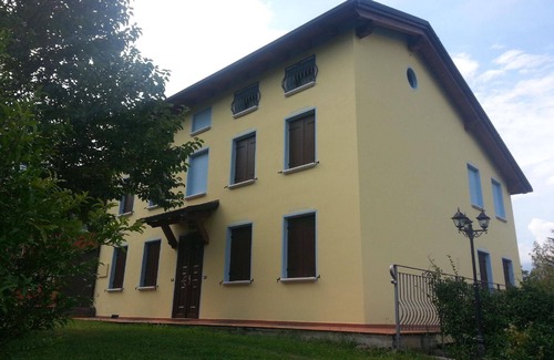 Velo d'Astico Apartment | Holiday apartment Velo d'Astico for 4 - 8 persons with 3 bedrooms - Row house