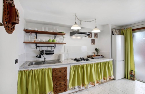 Tacoronte Apartment | Holiday Apartment "Jardín Del Sol" with Private Terraces, Private Garden & Wi-Fi