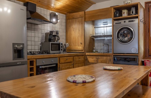 Sallanches Apartment | Holiday Apartment "L'éterlou" with Mountain View, Private Terrace & Wi-Fi