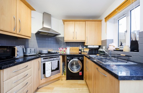 Newham Apartment | Holiday apartment London for 1 - 5 persons with 2 bedrooms - Row house