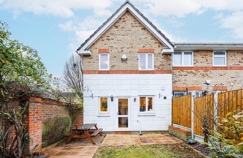 Newham Apartment | Holiday apartment London for 1 - 5 persons with 2 bedrooms - Row house