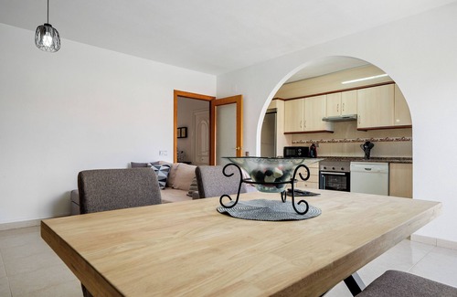 Miami Platja Apartment | Holiday Apartment "Montserrat" with Sea View, Shared Pool & Wi-Fi