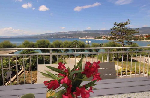 Silo Apartment | Holiday apartment mit Terrasse und Klimaanlage