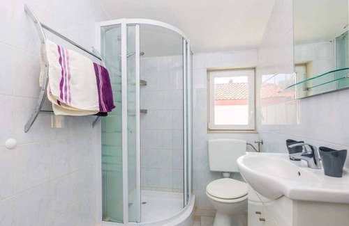 Karlobag Apartment | Holiday apartment next to the sea
