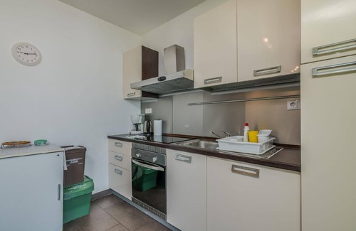 Njivice Apartment | Holiday apartment Njivice for 1 - 6 persons with 3 bedrooms - Holiday apartment