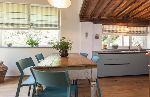 Pomaia House | Holiday apartment Pomaia for 1 - 5 persons with 2 bedrooms - Holiday house