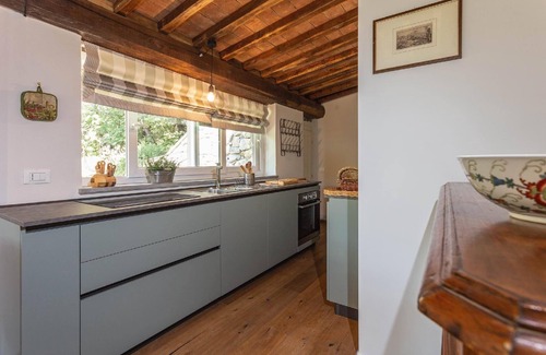 Pomaia House | Holiday apartment Pomaia for 1 - 5 persons with 2 bedrooms - Holiday house