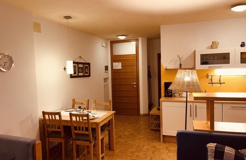 Castelrotto Apartment | Holiday Apartment 'Residenz Zirmer Wohnung Feuer' with Mountain View, Shared Garden and Wi-Fi