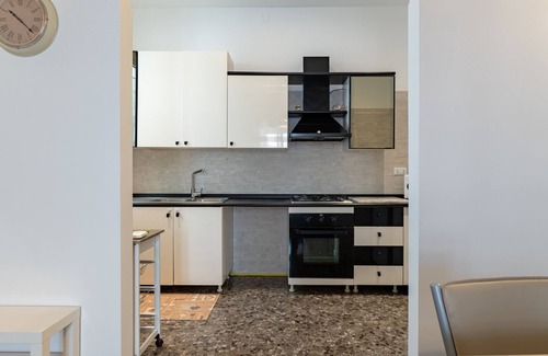 Grottaglie Apartment | Holiday Apartment "Rosa Dei Venti Grottaglie" with 3 Balconies & Wi-Fi