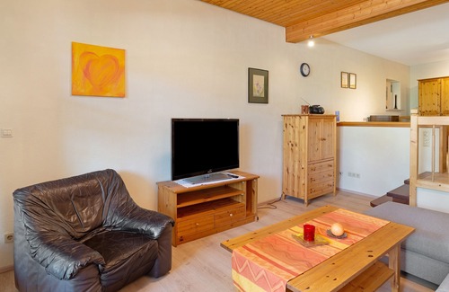 Lauf Apartment | Holiday Apartment 'Schmidt' with Mountain View, Shared Terrace & Wi-Fi