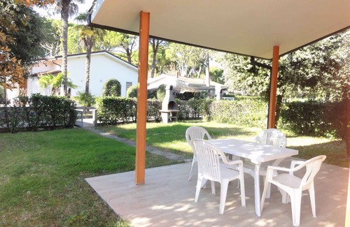 Bibione Pineda Apartment | Holiday apartment Townhouse near the sea with large fenced garden