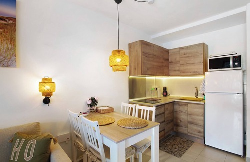 Taurito Apartment | Holiday Apartment 'Views Of Sunsets' with Sea View, Shared Pool and Wi-Fi