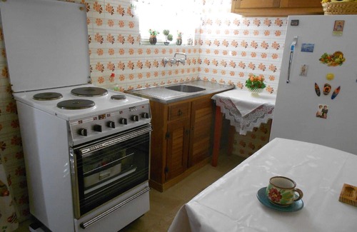 Xylokastron Apartment | Holiday apartment with hot tub