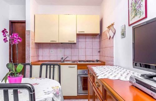 Barbariga Apartment | Holiday apartment with terrace and sea view