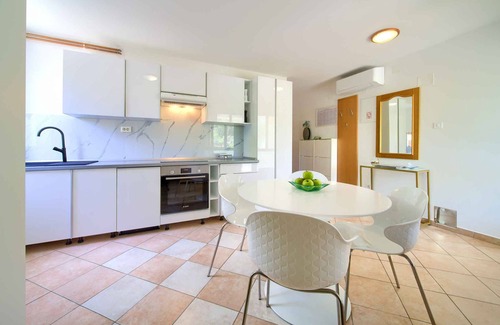 Krk Apartment | Holiday apartment with garden