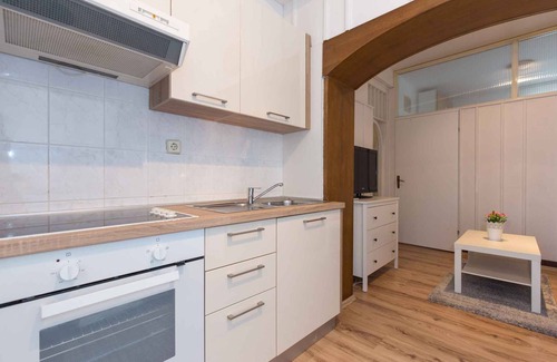 Malinska-Dubasnica Apartment | Holiday apartment with climate and pool