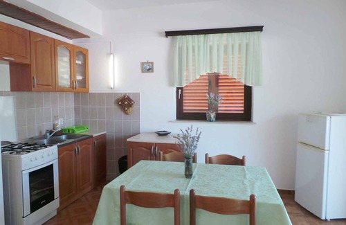Nin Apartment | Holiday apartment with air conditioning