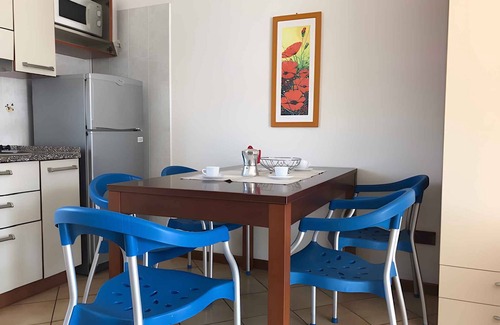 Bibione Apartment | Holiday apartment with communal pool and air conditioning