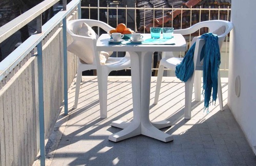 Fogliano Marina Apartment | Holiday apartment with balcony
