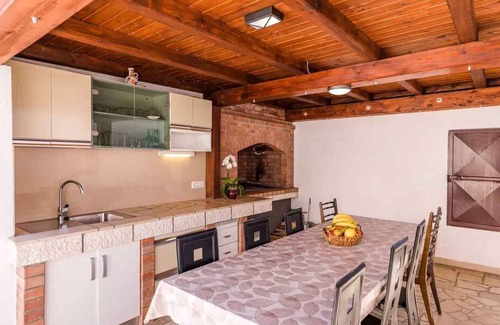 Povile Apartment | Holiday apartment with wifi and air conditioning
