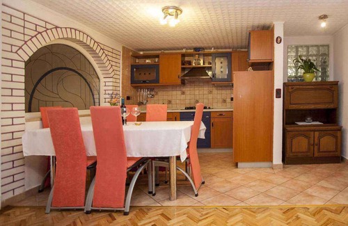 Borik Apartment | Holiday apartment with whirlpool bathtub and barbecue