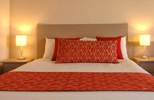 Mount Gambier Apartment | Holiday Break at Mount Gambier Sophisticated Suite