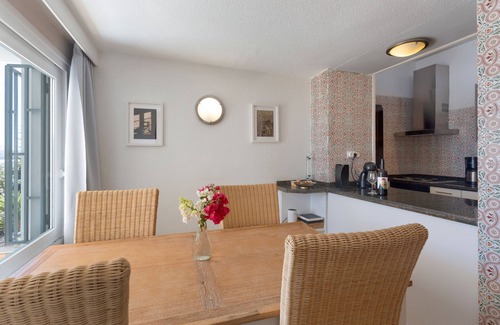 Arico Villa | Holiday Chalet 'Chalet Poris' with Sea Views, Private Pool and Wi-Fi