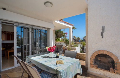 Arico Villa | Holiday Chalet 'Chalet Poris' with Sea Views, Private Pool and Wi-Fi