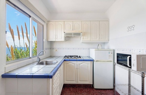 Puerto de la Estaca House | Holiday Home 'El Puerto De La Estaca 3' with Sea View, Private Garden and Balcony