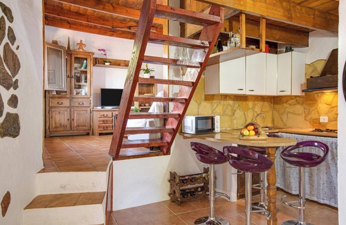 Santa Lucia House | Holiday Home El Cuarto with Wi-Fi, Garden & Terrace; Pets Allowed for Extra Fee