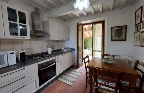 Strettoia Apartment | holiday flat 'Casa Peppina' with terrace