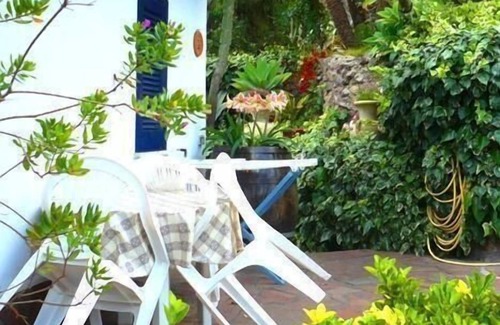 Barano d'Ischia House | Holiday flat "Hibiskus" with terrace se