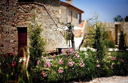 Saline di Volterra Apartment | holiday flat "Villa Allegria" with communal pool