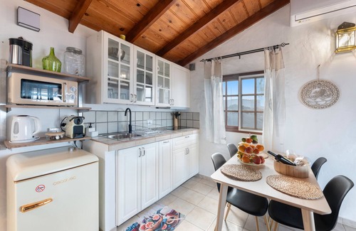 Los Llanos de Aridane Ski Chalet | Holiday Home 'El Sueño De Orión' with Mountain View, Wi-Fi and Air Conditioning