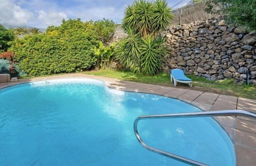 Las Cuevecitas House | Holiday home in Malpais de Candelaria with terrace