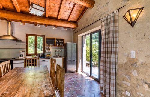 Notre-Dame-de-Londres House | Holiday Home 'La Tour' with Shared Pool, Private Terrace and Wi-Fi