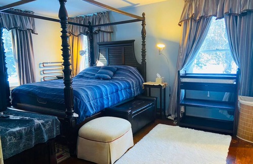 Morrisville House | Holiday Hideaway on the Stowe / Morristown Border - Dog and Kid Friendly!