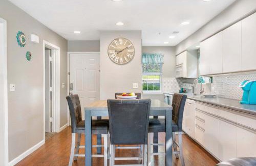 Branson House | Holiday Hills Getaway - Branson - Golf Resort & Outdoor pools