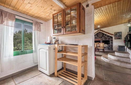 Teno Alto House | Holiday Home Casa Rural Teno Alto with Mountain View & Garden