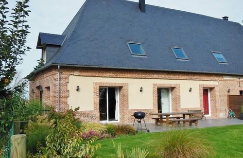 Saint-Crespin House | Holiday House in Saint-Crespin with Garden, Terrace and Barbecue