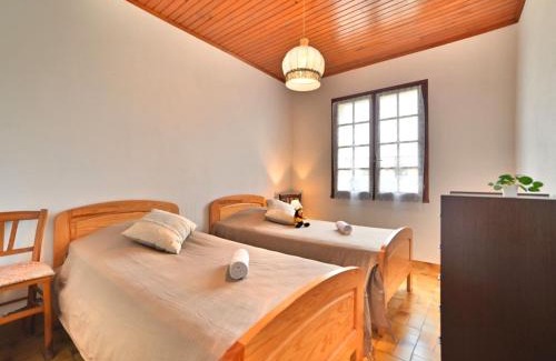 La Cotiniere House | Holiday Home la grand pièce by Interhome