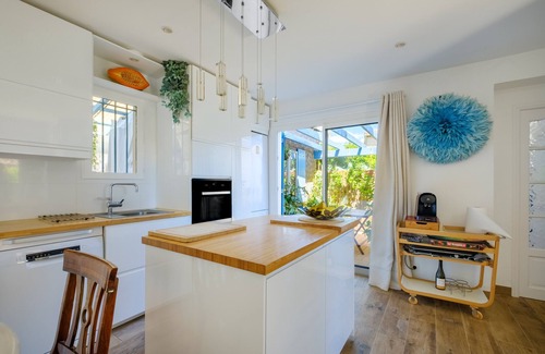 Tourrettes-sur-Loup House | Holiday Home 'Villa Jardin 2' with Private Garden, Wi-Fi and Air Conditioning