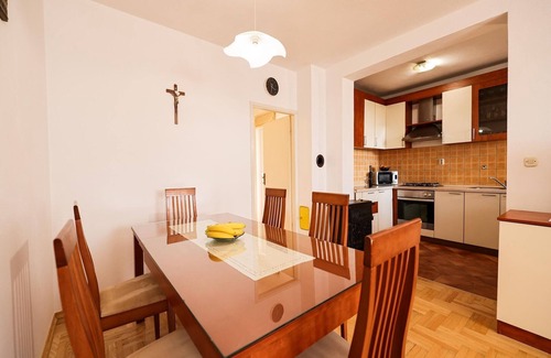 Maslenica House | Holiday Home in Jasenice near the Sea