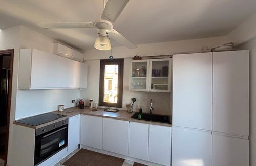 Isola delle Femmine Apartment | Holiday Home 'Sumarè' with Sea View, Wi-Fi and Air Conditioning